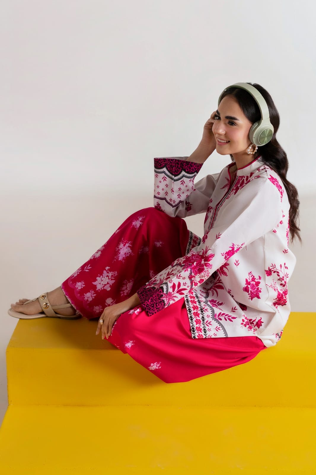 Magenta Bloom 3-Piece Suit