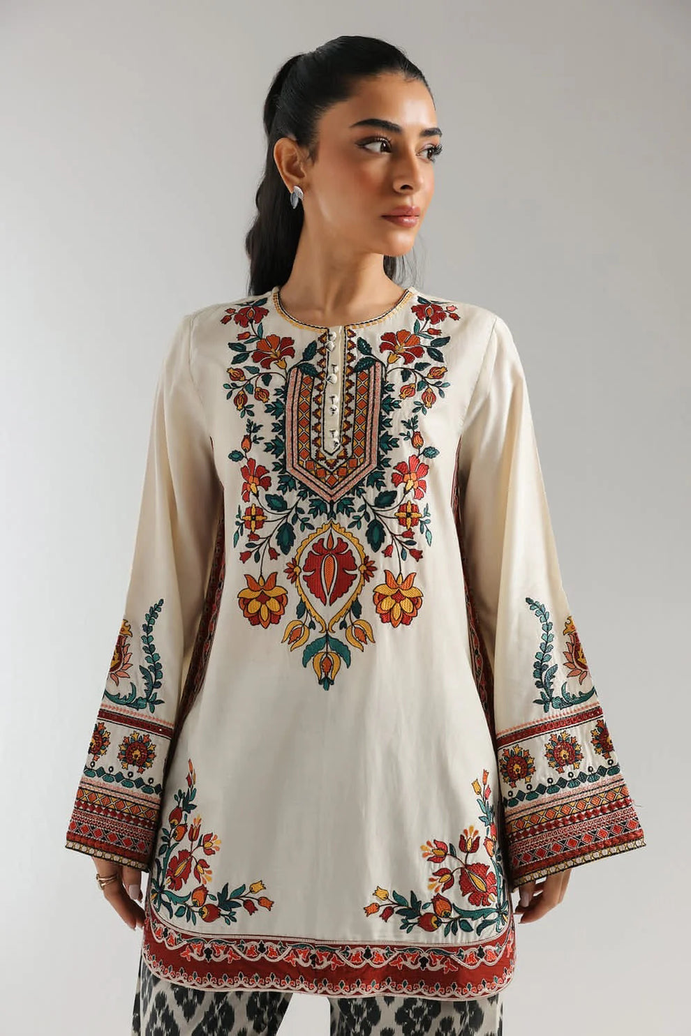 Crimson Motif 3-Piece