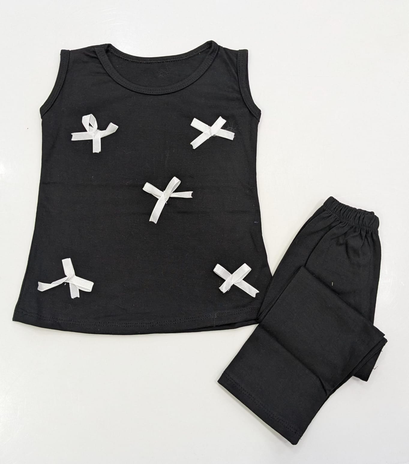 Bows & Besties