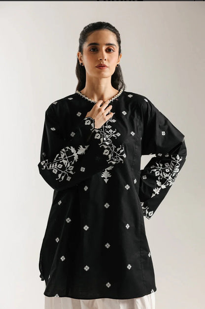 Heritage Noir Oversized Embroidered Tunic & Shalwar Set